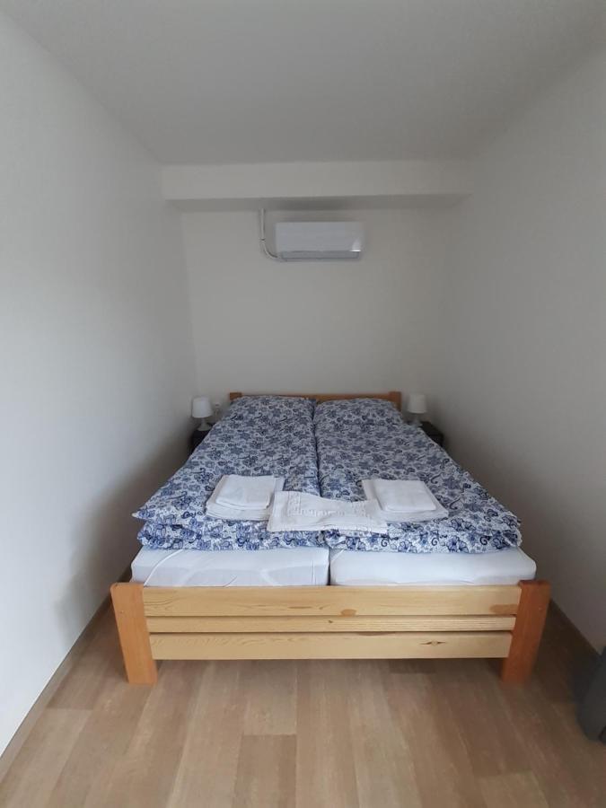 Valen Apartmany Валтис Екстериор снимка