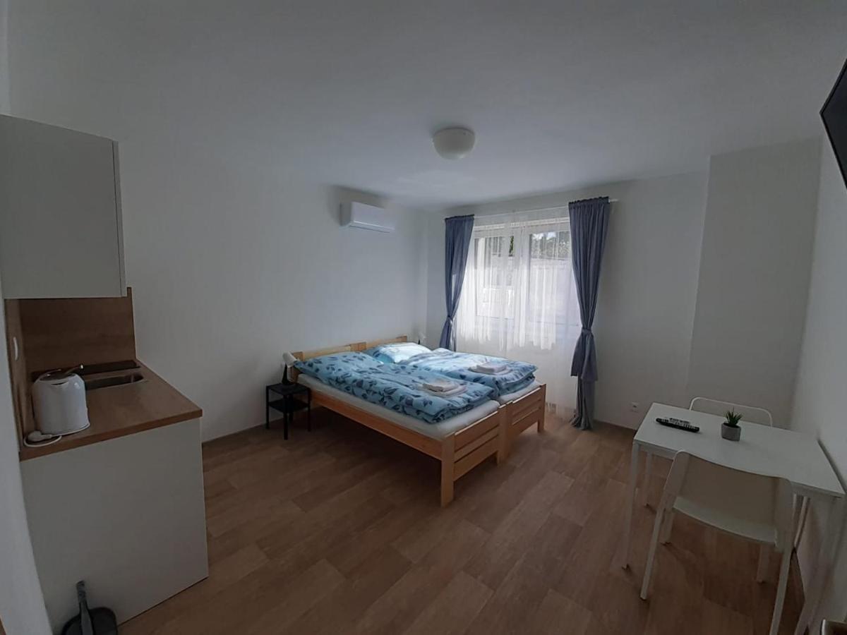Valen Apartmany Валтис Екстериор снимка