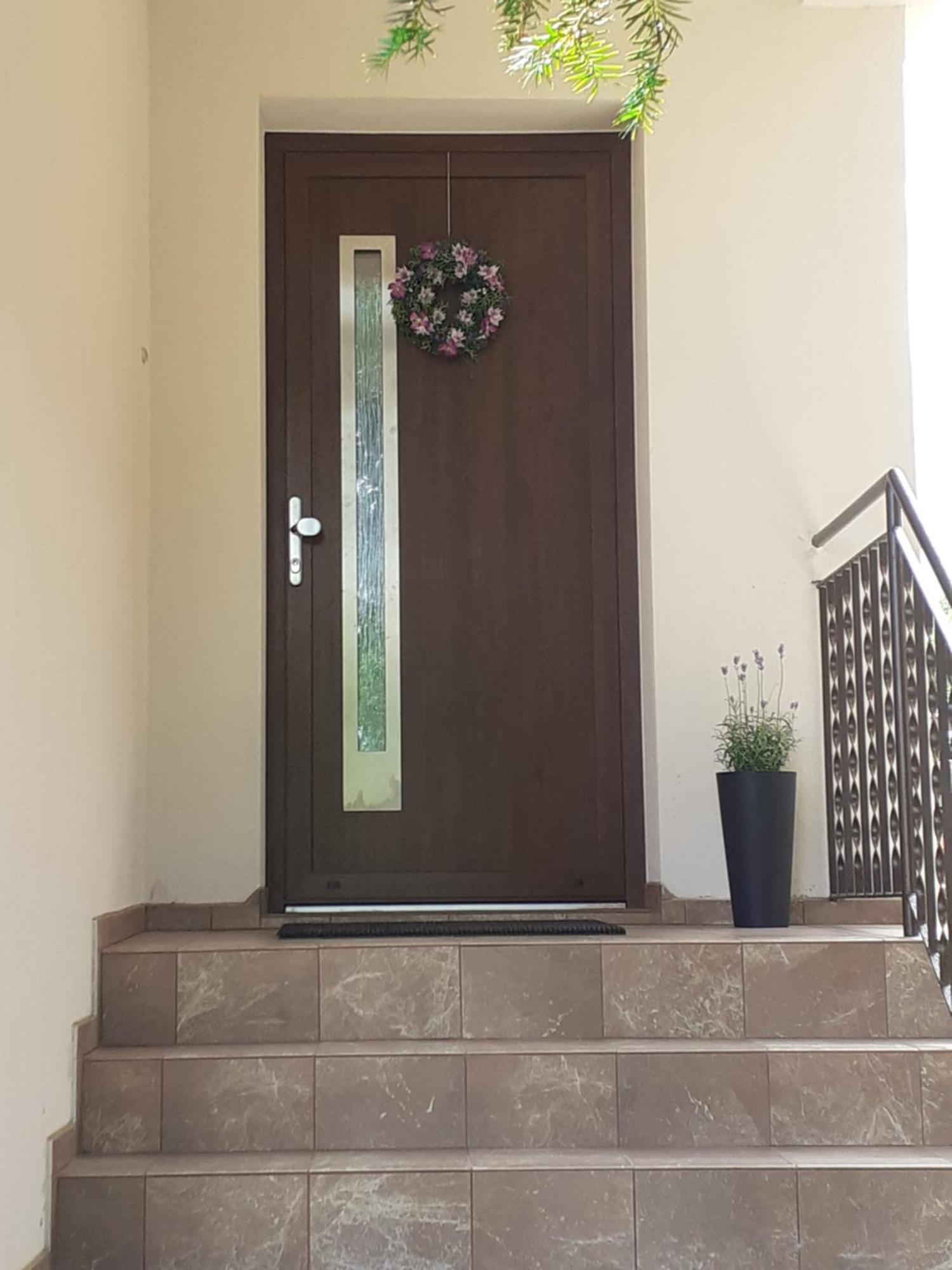 Valen Apartmany Валтис Екстериор снимка